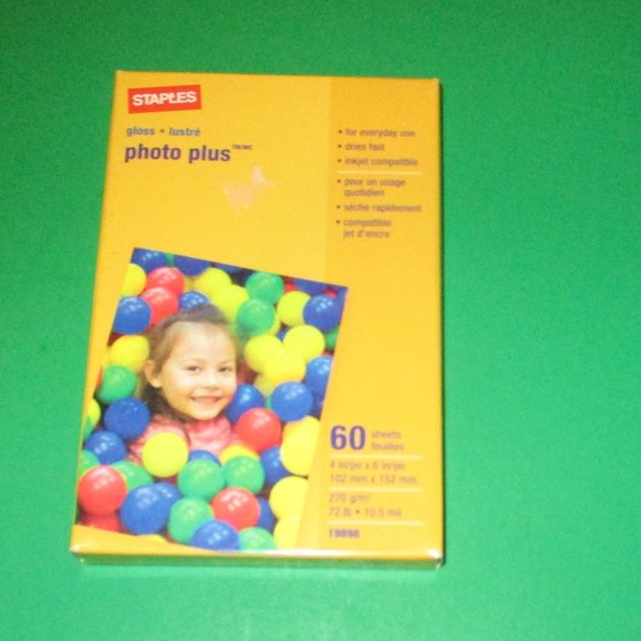 Staples Photo Paper 60 Sheets 4 x 6 Inch Gloss for Ink Jet Print Your Own Pics - Picture 1 of 6